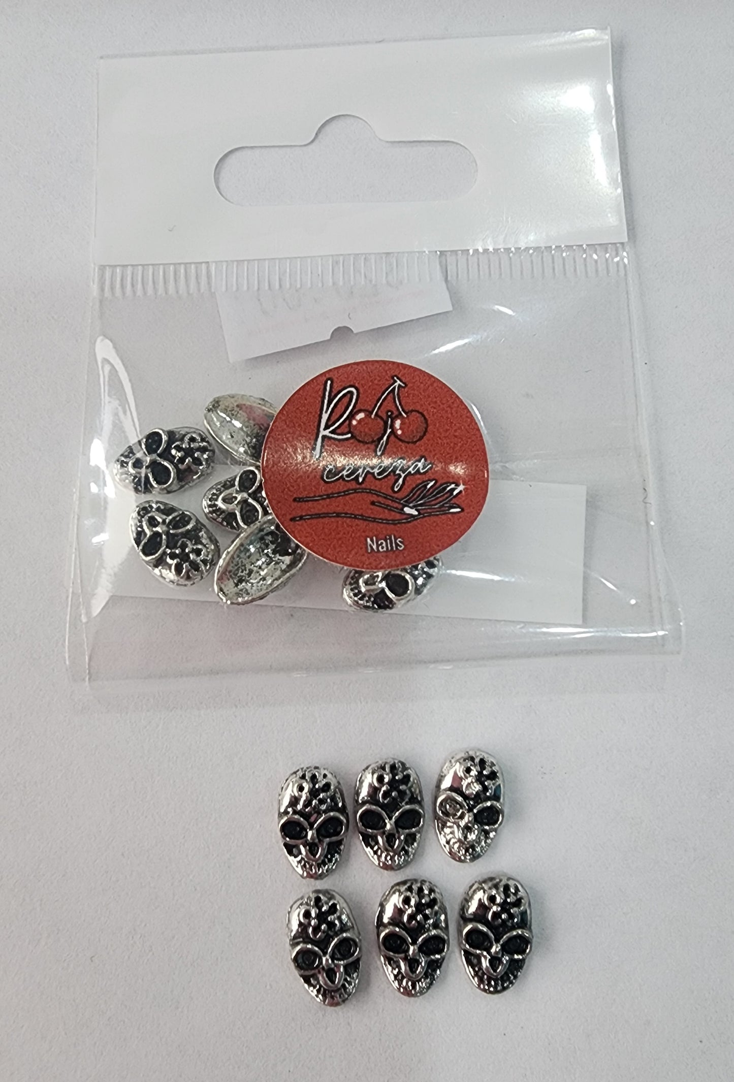 Set Dijes calaveras cont. 6 pz